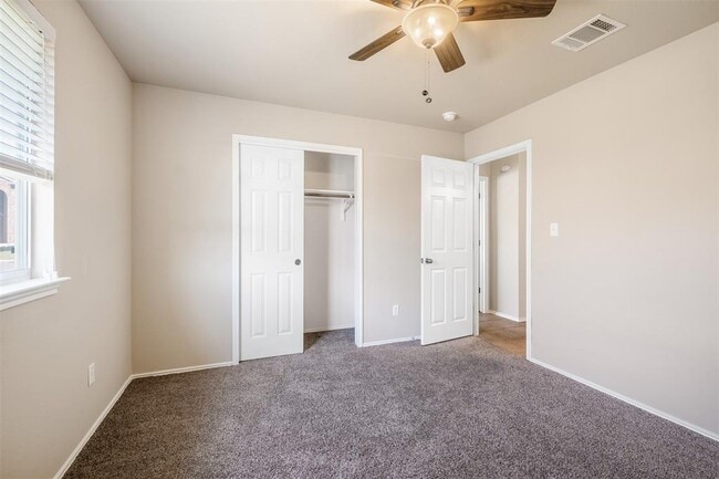 Building Photo - 7800 Little Deer Trail