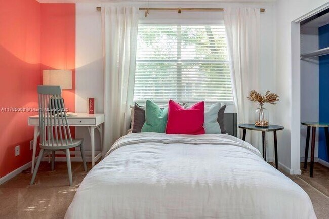 Building Photo - 5555 N Military Trl