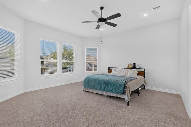 Building Photo - 108 Red Camella Dr