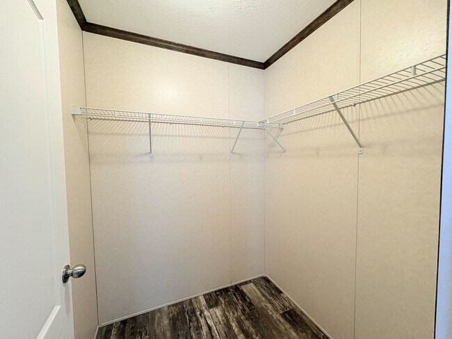 Building Photo - 10694 State Rte 762