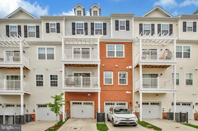 Building Photo - 4515 Reaney Ln