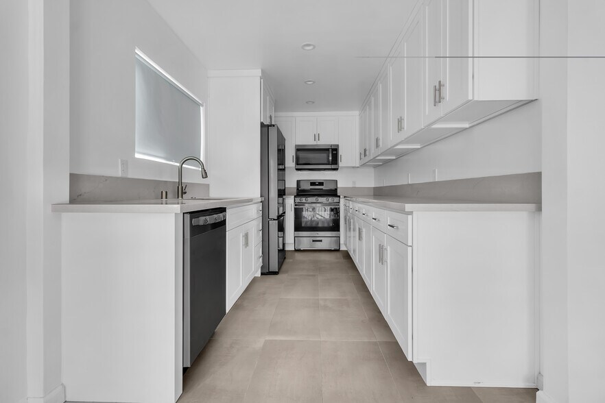 Building Photo - 1155 Exposition Blvd