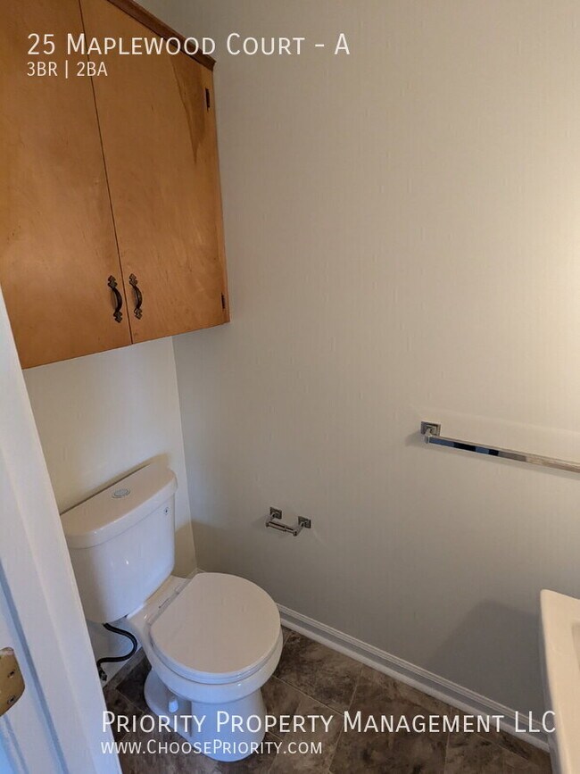 Building Photo - 25 Maplewood Ct