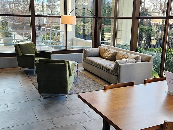 Building Photo - 2429 Locust St