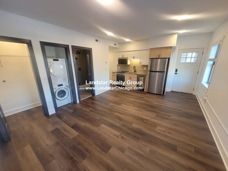 Building Photo - 1241 Chicago Ave