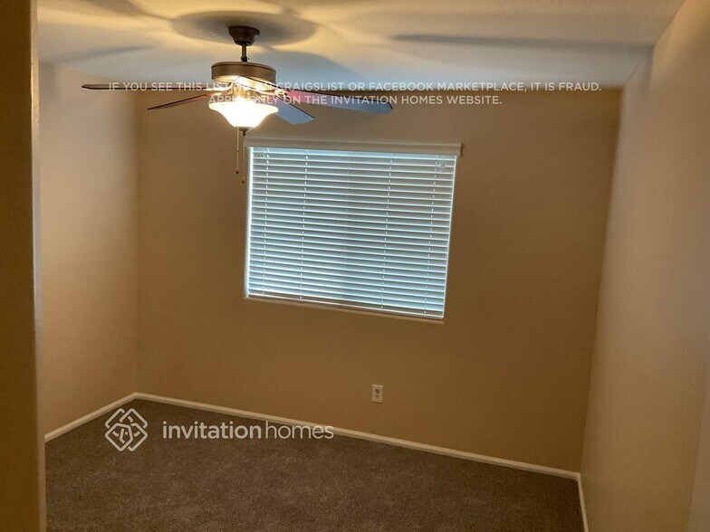 Building Photo - 37611 N Dena Dr