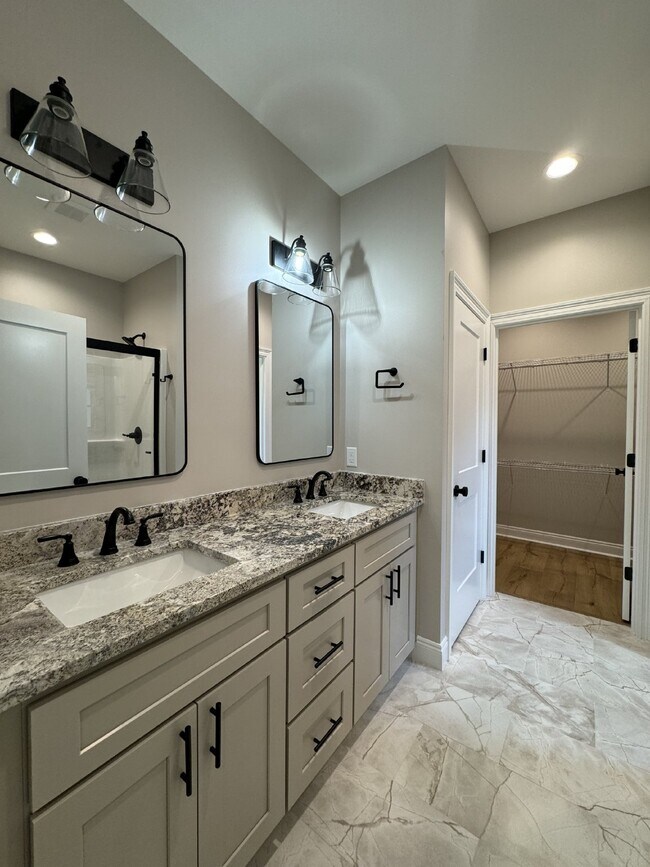 Building Photo - "Charming 4 Bed, 2 Bath Home with Granite ...