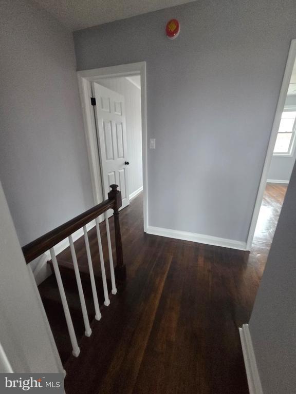 Building Photo - 7545 Ives Ln