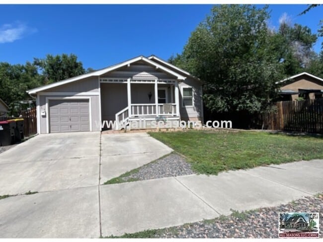 Primary Photo - Spectacular spacious front unit in a West-side duplex!