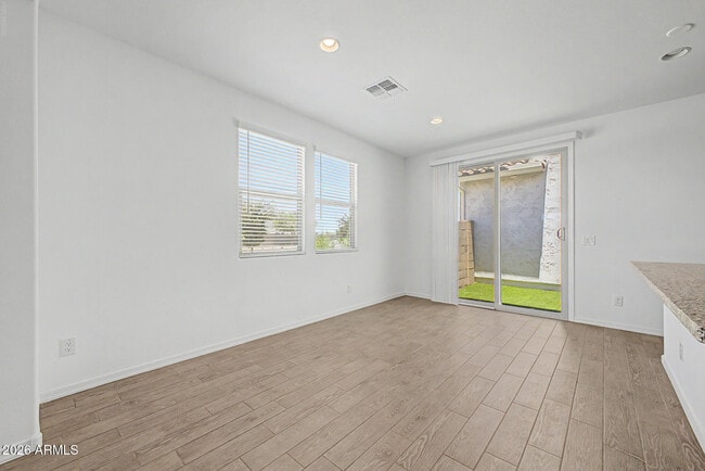 Building Photo - 14690 W Sand Hills Rd