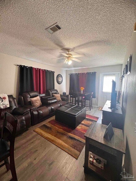 Building Photo - 4045 Glenway Dr