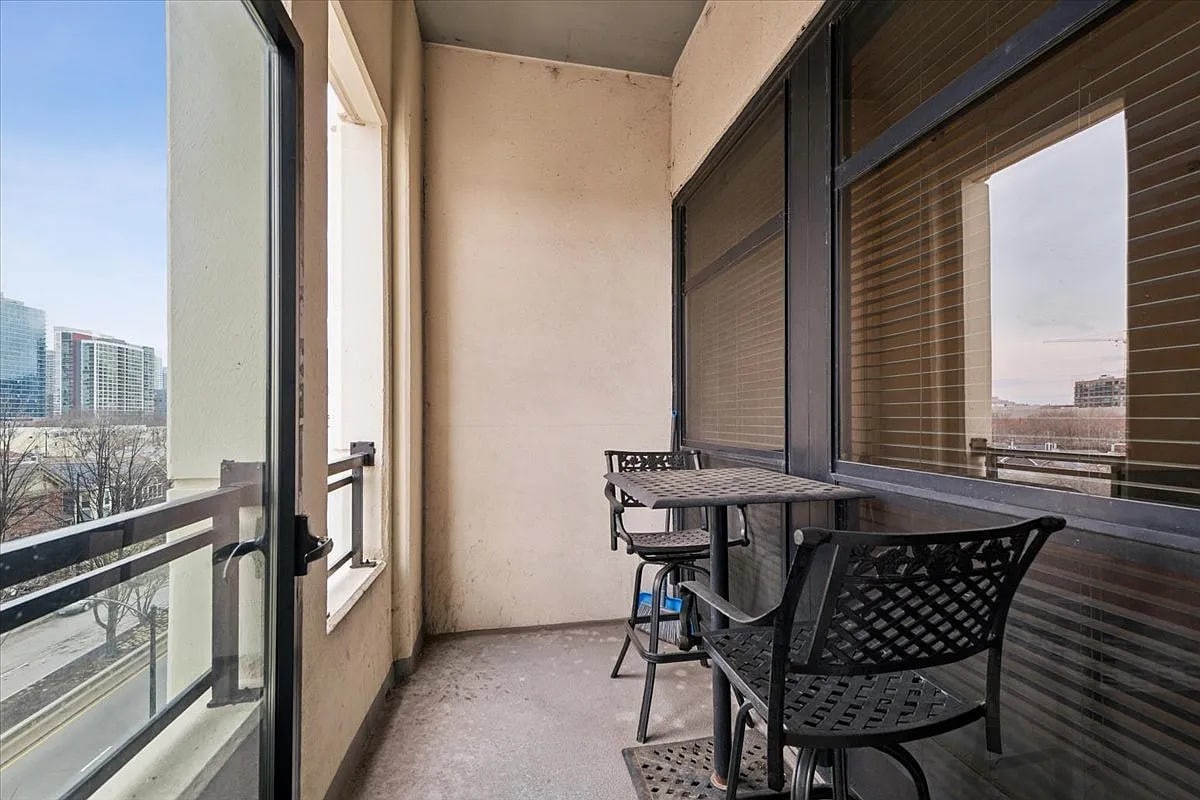 Balcony - 1255 S State St