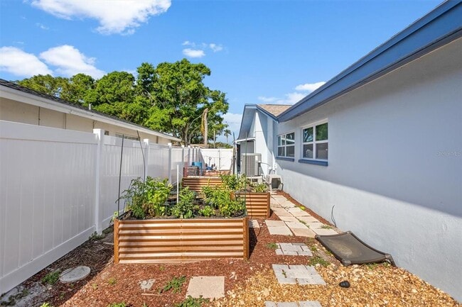 Building Photo - 6300 16th St S