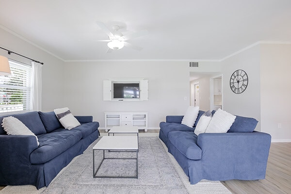 Building Photo - 5912 Driftwood Ave