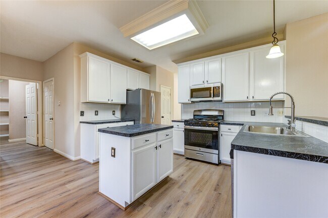Building Photo - 1223 Oak Canyon Ln