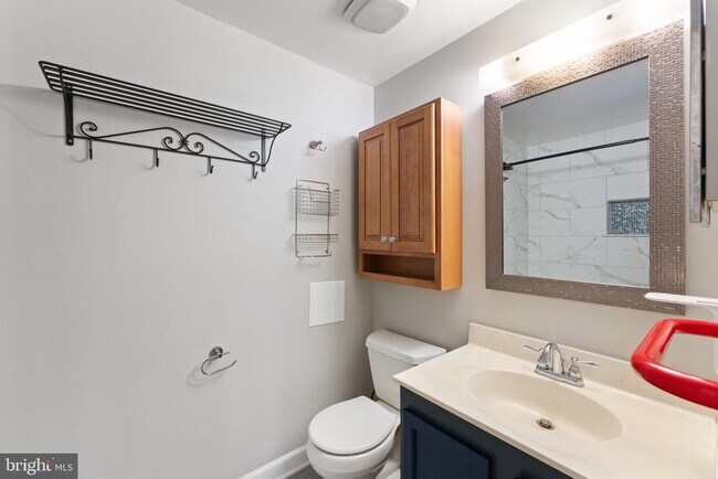 Building Photo - 6014 Martins Landing Ln