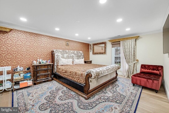 Building Photo - 10904 Gainsborough Rd