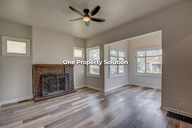 Building Photo - 411 Pierce St