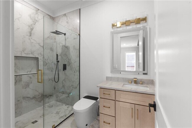 Building Photo - 407 Thunder Rd