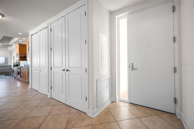 Building Photo - 1375 Beach Rd