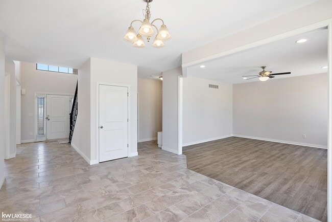 Building Photo - 23827 Shadow Woods Dr