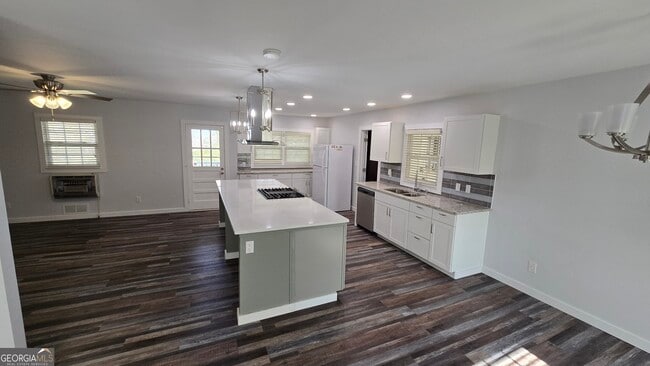 Building Photo - 1151 Stark Rd