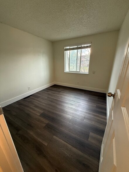 Building Photo - 5628 S Lowell Blvd