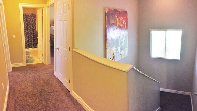 Building Photo - 625 E 200 S