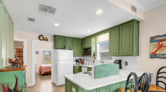 Building Photo - 1412 W Beach Blvd