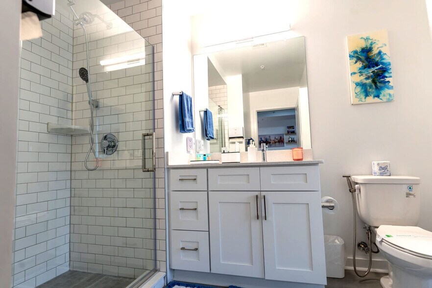 Building Photo - 830 Piedmont Ave NE