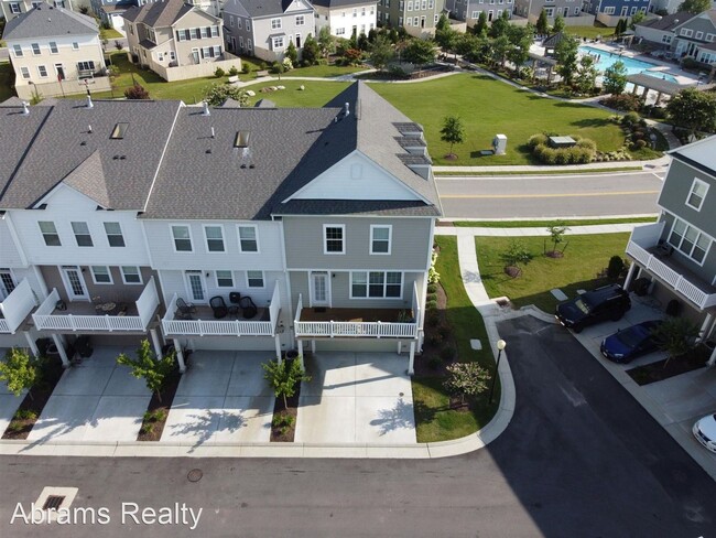 Building Photo - 3 br, 2.5 bath House - 4164 Beckenham Blvd