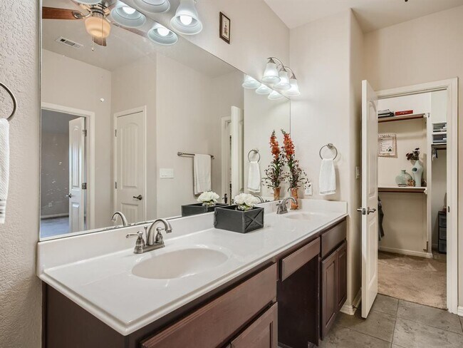 Building Photo - 8241 Arezzo Dr