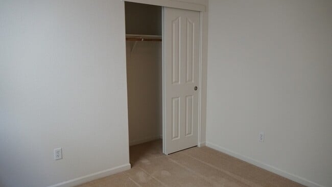 Building Photo - Spacious 3 bedroom 2 bath home in Rancho Cordova!!