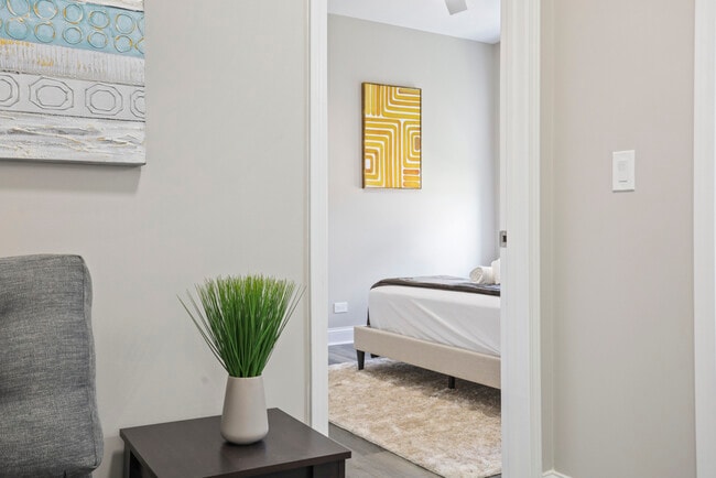 Building Photo - 1111 Bonnie Brae