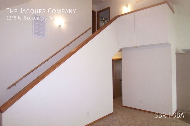 Building Photo - 1245 Bluegrass Rd