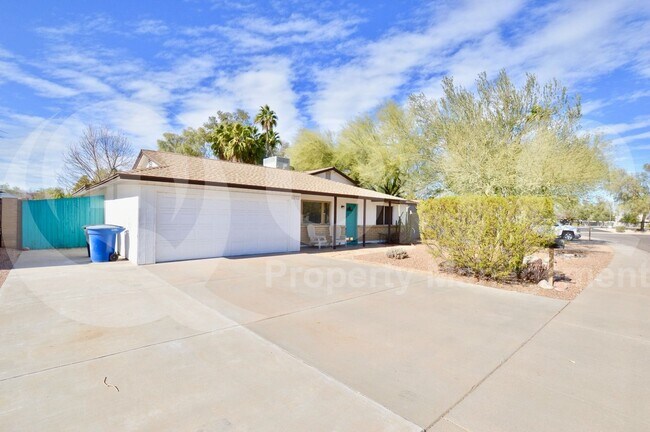 Building Photo - 6212 S Taylor Dr