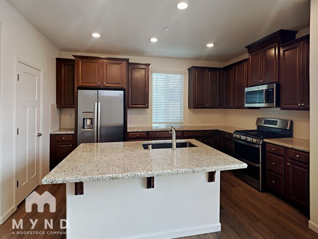 Building Photo - 2172 Brave Hawk Loop