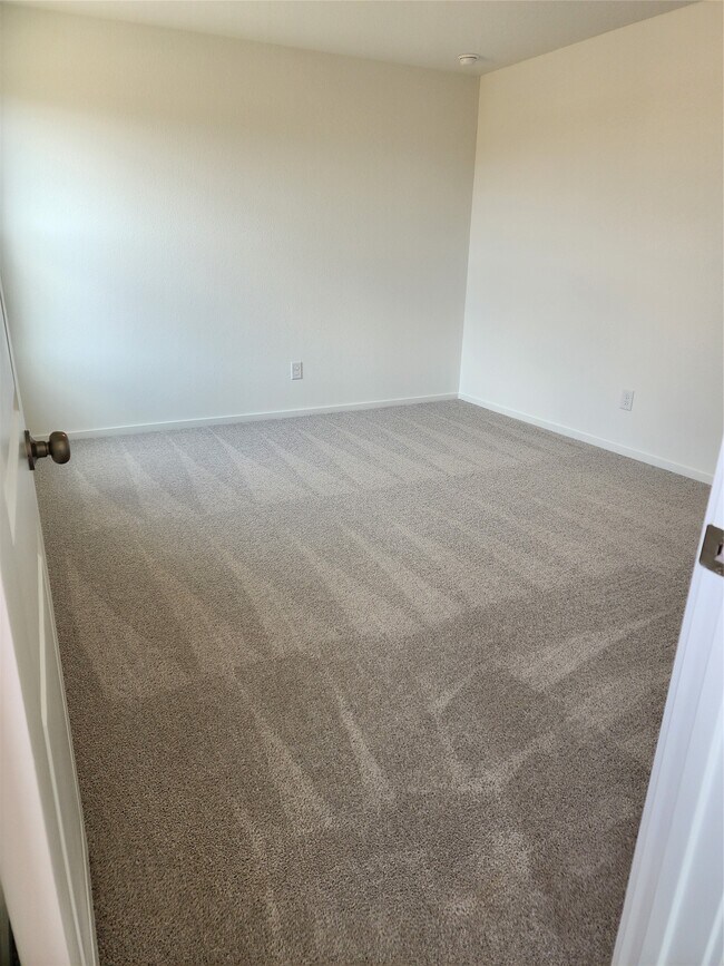 Building Photo - 21507 Willow River Canyon Ln