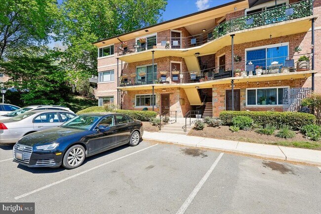 Building Photo - 5011 Sentinel Dr