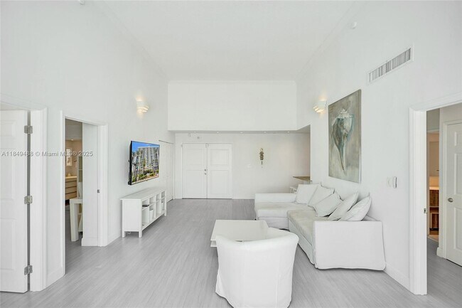 Building Photo - 6770 Indian Creek Dr