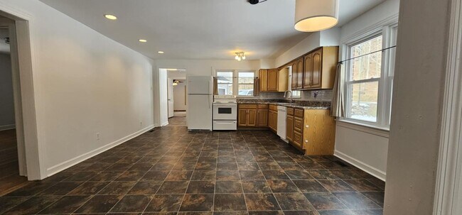 Building Photo - Peaceful Country Living Just Minutes from Nashville!