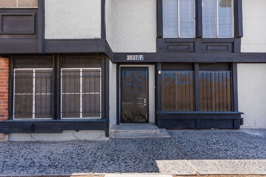 Building Photo - 3537 Mercury St