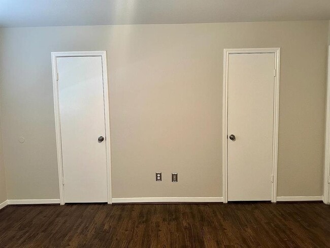 Building Photo - 9505 Fondren Rd