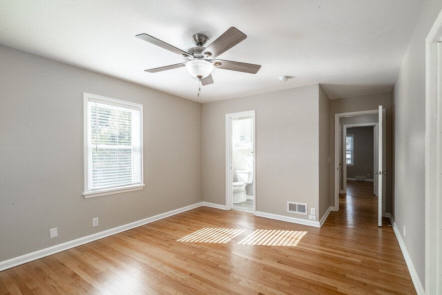 Bedroom - 615 S 38th St