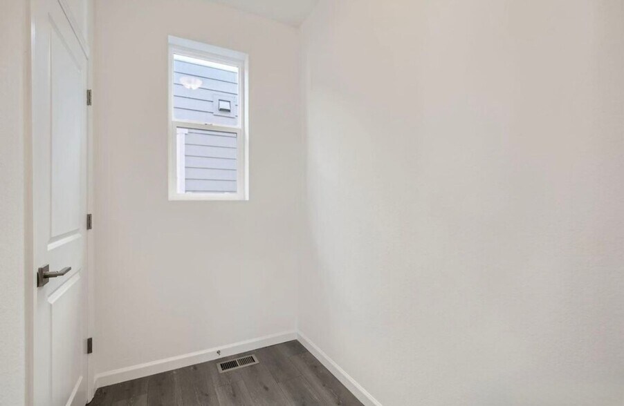 Building Photo - 6062 Croaking Toad Dr