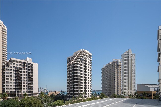 Building Photo - 701 Brickell Key Blvd