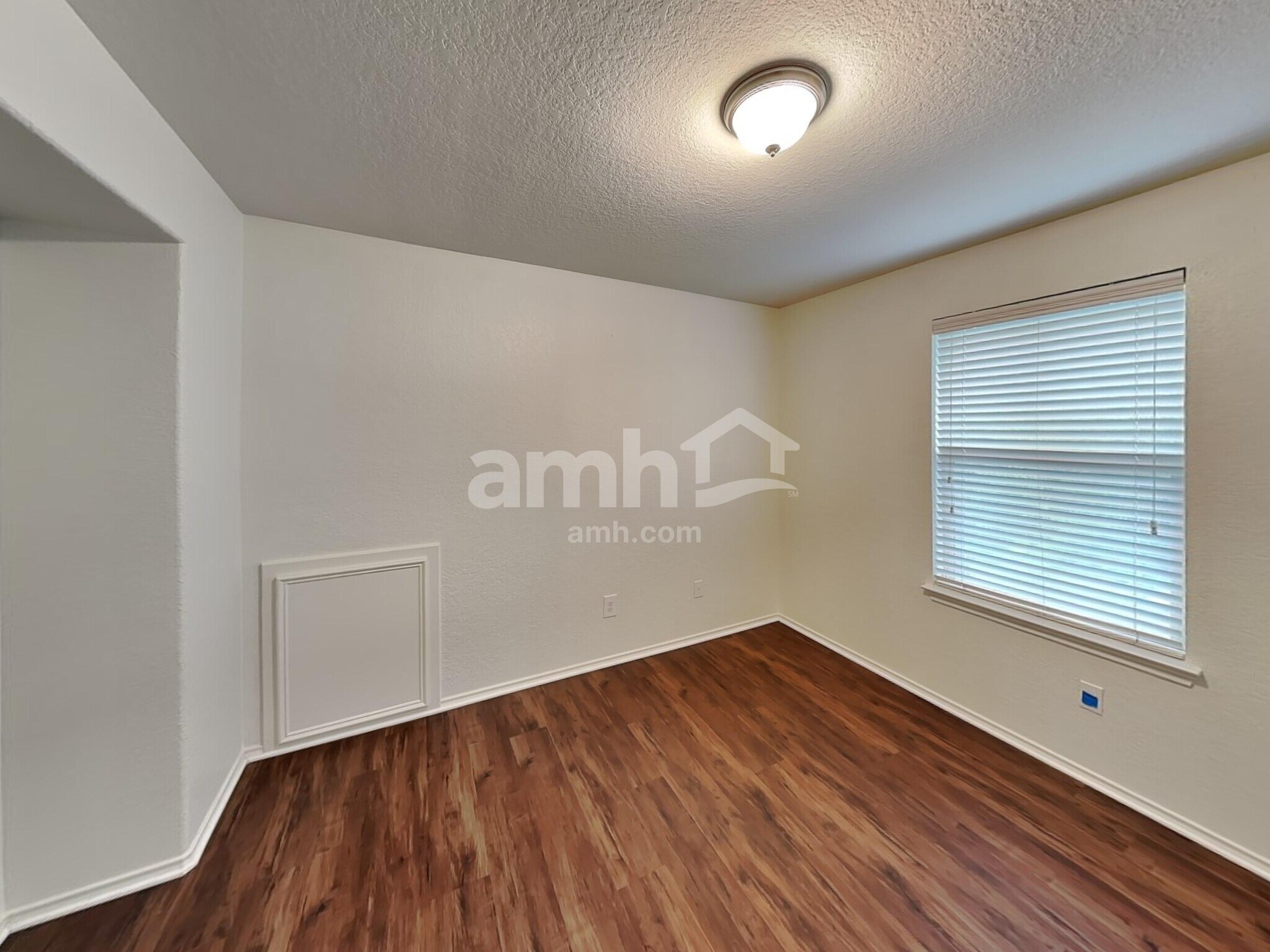 Building Photo - 3123 Candleside Dr