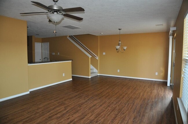 Building Photo - 12229 Medina Lake Dr