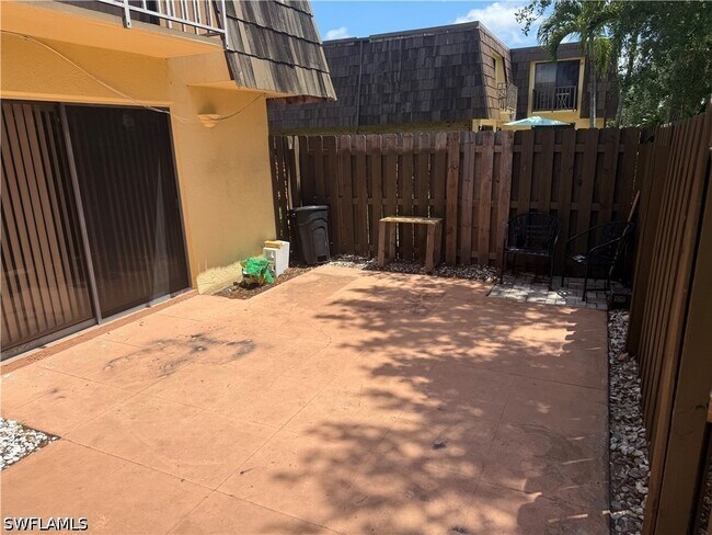 Building Photo - 1531 Park Meadows Dr