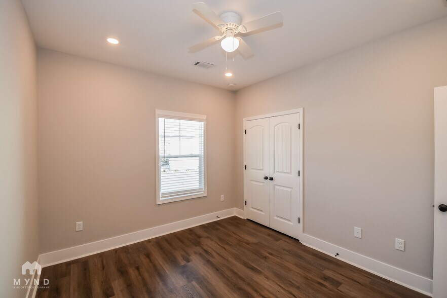 Building Photo - 67 Greyfield Dr